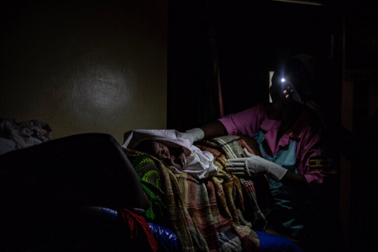 Judith Neilson Foundation - We Care Solar. childbirth-in-near-darkness-uganda